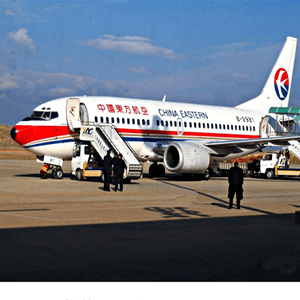 满洲里西郊机场货运航空快运业稳步发展的原因是什么？